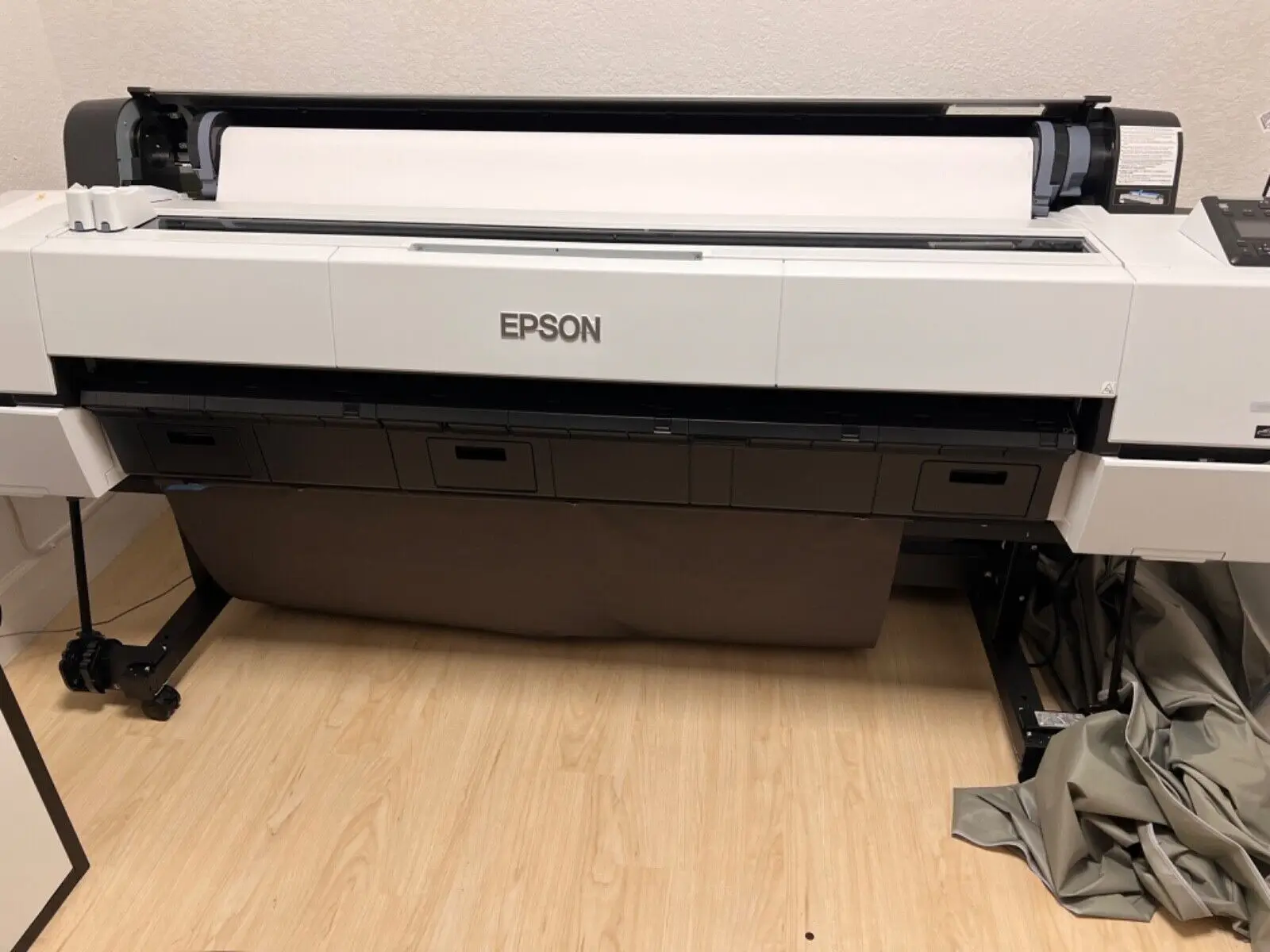 END OF THE YEAR SALES Real Quality SureColor SC-P20000 A0 / 64" Large Format Inkjet Printer
END OF THE YEAR SALES Real Quality SureColor SC-P20000 A0 / 64" Large Format Inkjet Printer