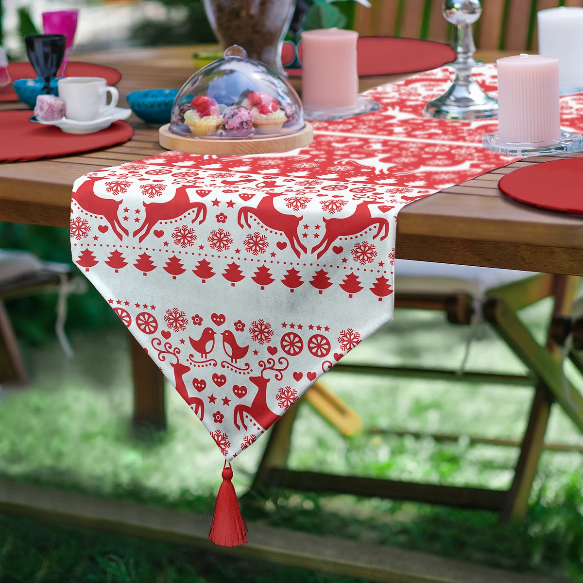 

Red White Christmas Deer Digital Printed Special Design Tasseled Chenille Triangle Runner, Decorative Runner, Gift Runner
