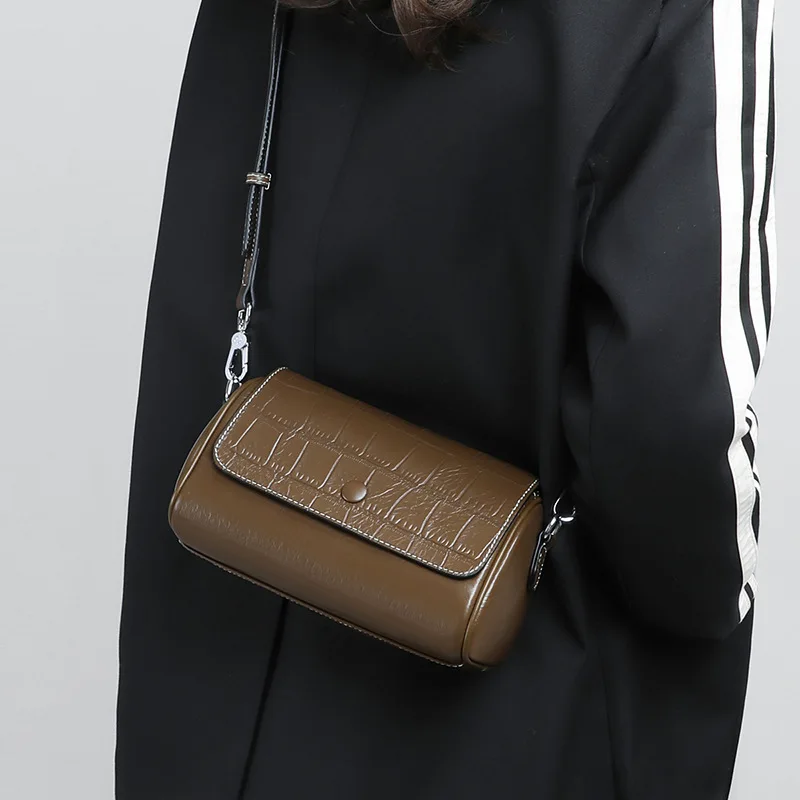Paparazzi French style trend female hand bags High Quality Genuine Leather Crossbody bags shopping for lady summer new mini bag
Paparazzi French style trend female hand bags High Quality Genuine Leather Crossbody bags shopping for lady summer new mini bag