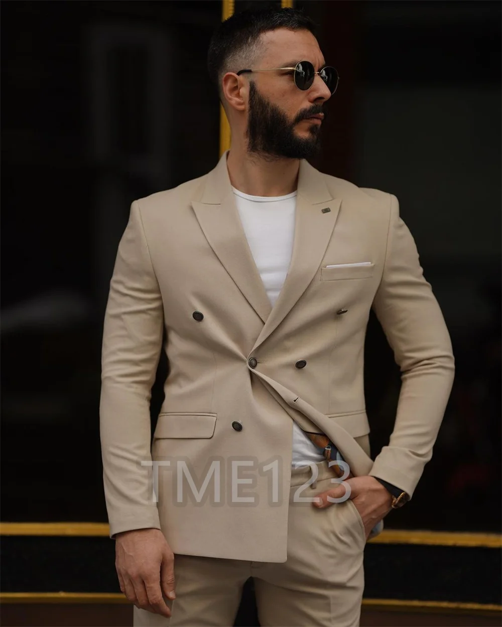 2022 New Champagne Men's Suit 2 Pieces Double-Breasted Peak Lapel Flat Slim Fit Casual Tuxedos For Wedding(Blazer+Pants)
2022 New Champagne Men's Suit 2 Pieces Double-Breasted Peak Lapel Flat Slim Fit Casual Tuxedos For Wedding(Blazer+Pants)