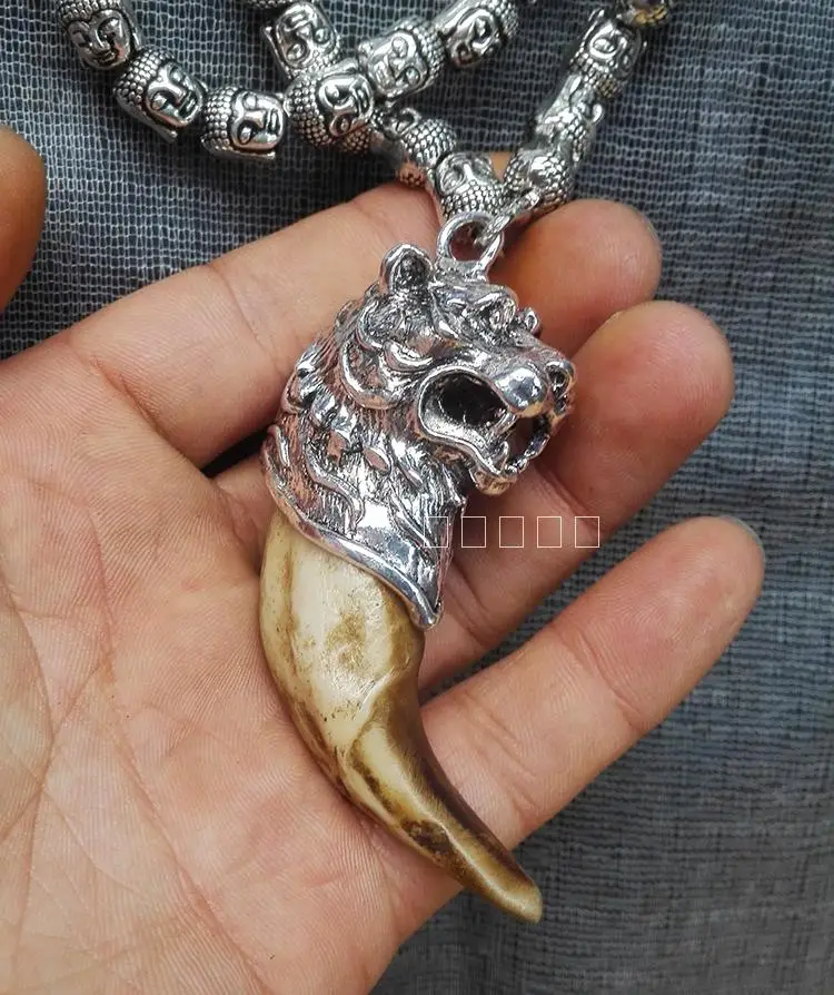 Free shipping bear tooth pendant pendant big cat teeth animal teeth animal domineering jewelry evil safe
Free shipping bear tooth pendant pendant big cat teeth animal teeth animal domineering jewelry evil safe