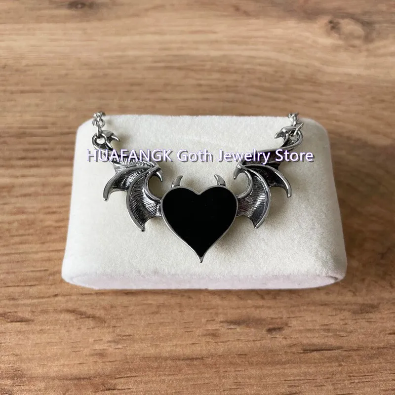 Creative Devil's Heart Enamel Peach Heart Devil's Wings Pendant,Gothic Victorian Necklace,Valentine Gift For Girlfriend Wife
Creative Devil's Heart Enamel Peach Heart Devil's Wings Pendant,Gothic Victorian Necklace,Valentine Gift For Girlfriend Wife