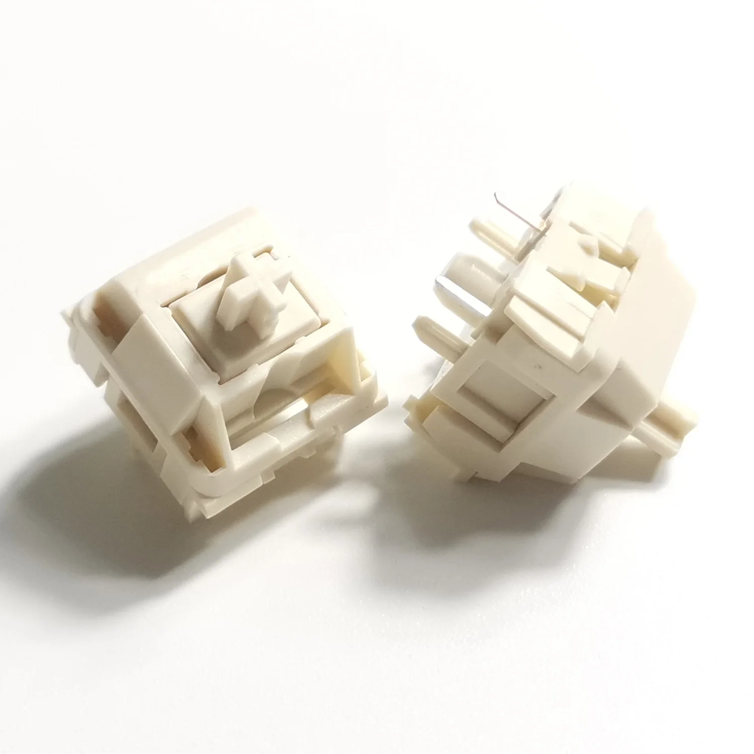 Ice Cream V2 Full POM Mechanical keyboard Linear Switch 5 Pin 45g DIY Custom Linear Keyboard Switch For TM680 GK61 SK61 Kit
Ice Cream V2 Full POM Mechanical keyboard Linear Switch 5 Pin 45g DIY Custom Linear Keyboard Switch For TM680 GK61 SK61 Kit
