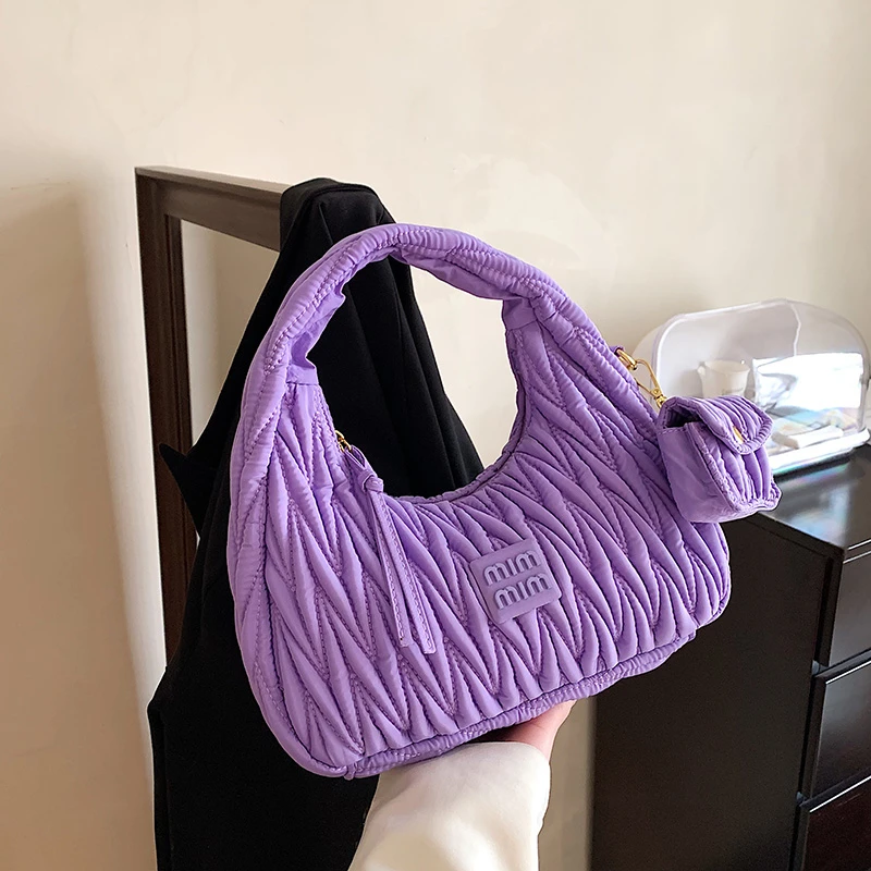 2022 Famous Brand Colorful Trendy Mini Shoulder Underarm Bag Pleated Women Clutch Bolsas Ladies Bag 2 in 1 Handbag Hot Summer
2022 Famous Brand Colorful Trendy Mini Shoulder Underarm Bag Pleated Women Clutch Bolsas Ladies Bag 2 in 1 Handbag Hot Summer