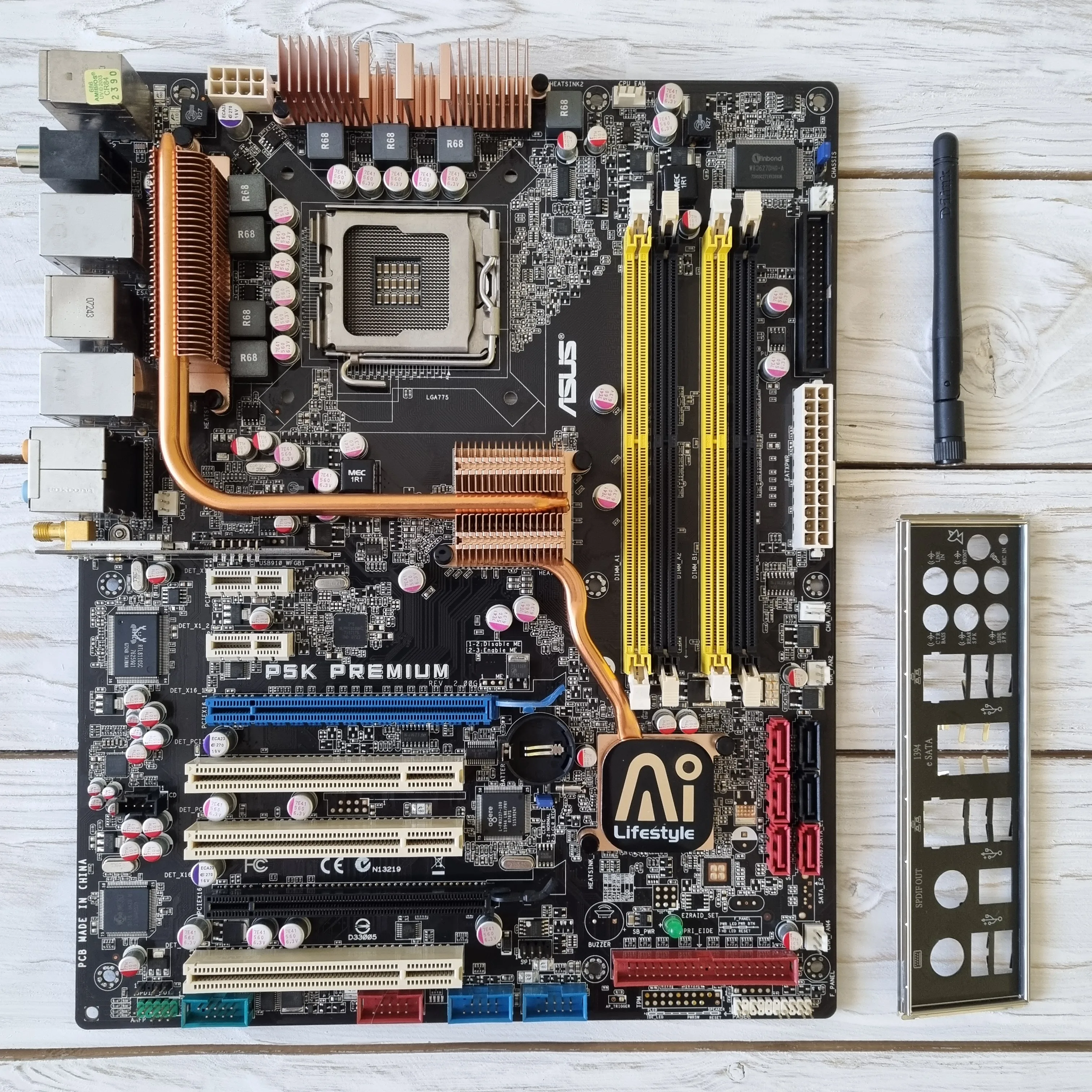 Материнская плата ASUS LGA775 P5K Premium/WiFi-AP Intel P35 Dual DDR2-1066 2xPCI-E Sound SATA RAID U133 ATX Б/У |