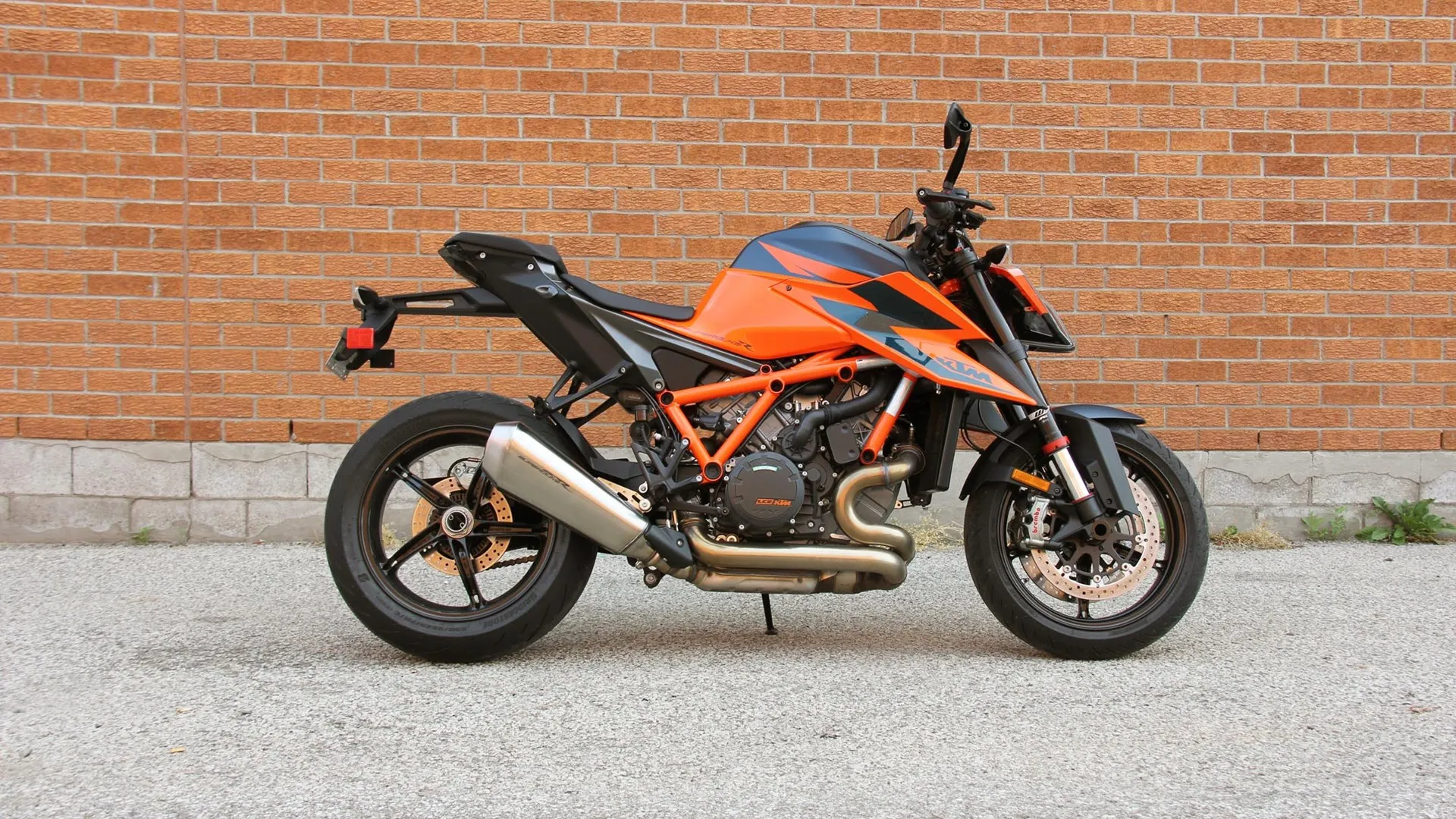 Order 2 Get 1 Free 1200cc 1290cc Hot Selling 1290 Superduke R Racing Motorcycles Authentic Fairly Used
Order 2 Get 1 Free 1200cc 1290cc Hot Selling 1290 Superduke R Racing Motorcycles Authentic Fairly Used