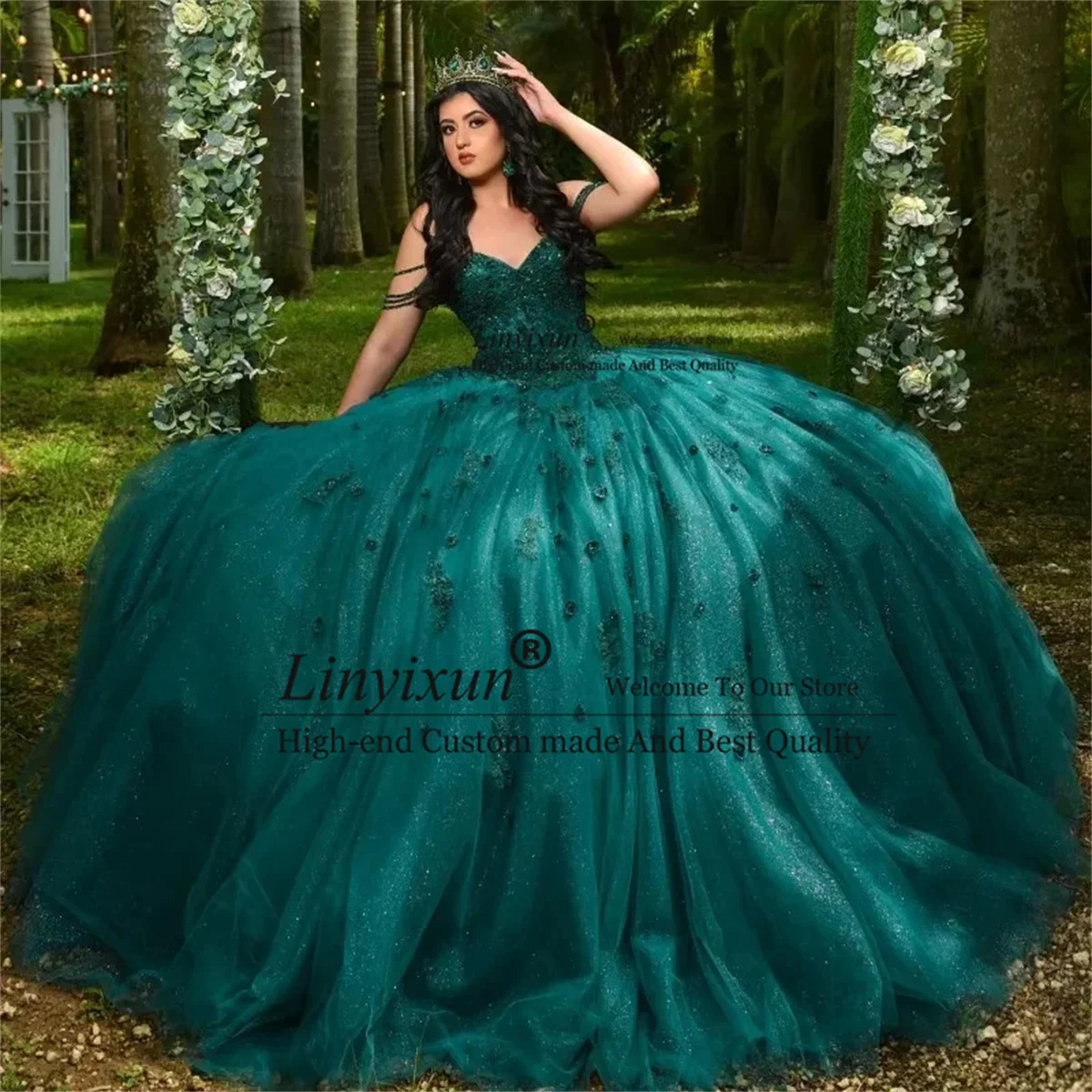 Green Shiny Quinceanera Dress Ball Gown Sweet 16 Dress Spaghetti Appliques Lace Flowers Party Gown Girls Vestidos De Fiesta
Green Shiny Quinceanera Dress Ball Gown Sweet 16 Dress Spaghetti Appliques Lace Flowers Party Gown Girls Vestidos De Fiesta