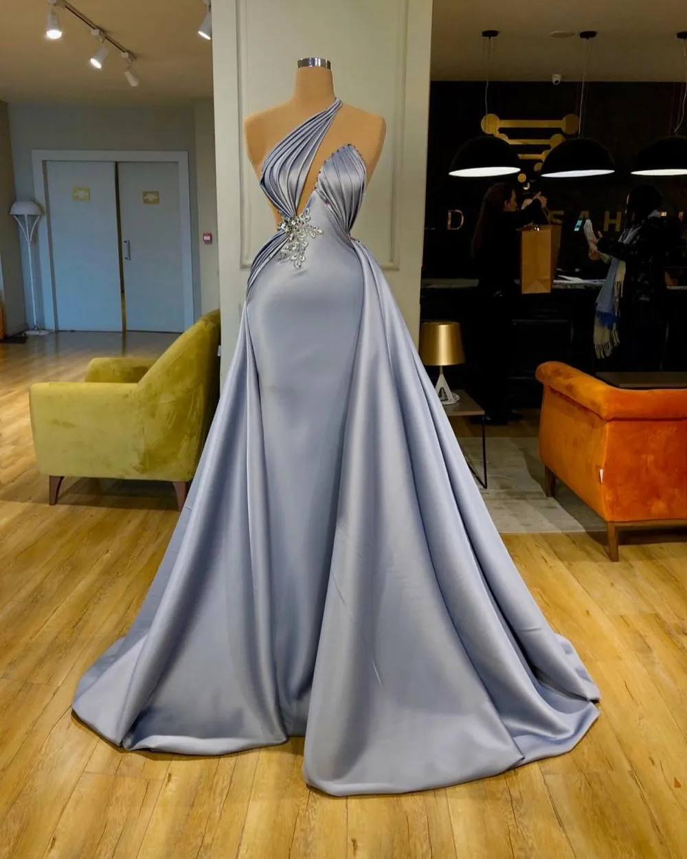 Elegant Pleated Sling Sleeveless Evening Dress Spirit Piece Appliquéd Layered Party Dress Ruffled Train Ball Gown Vestido De Gal
Elegant Pleated Sling Sleeveless Evening Dress Spirit Piece Appliquéd Layered Party Dress Ruffled Train Ball Gown Vestido De Gal
