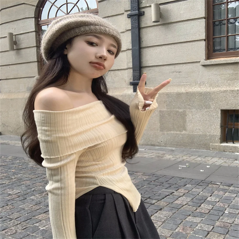 One shoulder long sleeve knitted undershirt women's 2023 autumn black sexy irregular slim show thin cropped top
One shoulder long sleeve knitted undershirt women's 2023 autumn black sexy irregular slim show thin cropped top
