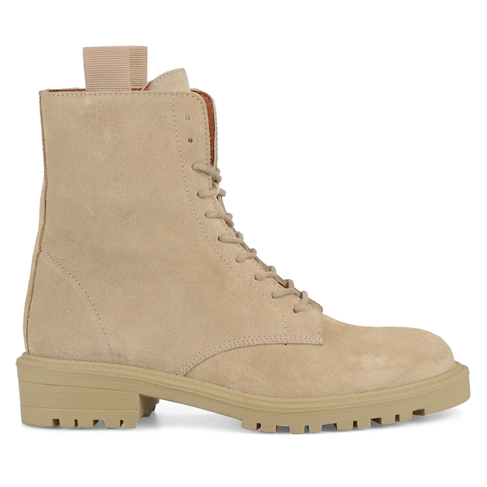 FootCourt- Suede Beige Genuine Leather Women's Military Combat Boots Students Ankle Boots Retro Punk Ladies Shoes Botas Mujer
FootCourt- Suede Beige Genuine Leather Women's Military Combat Boots Students Ankle Boots Retro Punk Ladies Shoes Botas Mujer