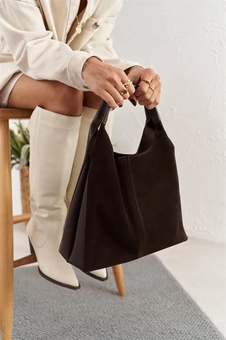 Exton Black Brown Beige Women Cuff Bag 2023 New Fashion Designer Business Office Ladies Elegant British Style Stilish Bags
Exton Black Brown Beige Women Cuff Bag 2023 New Fashion Designer Business Office Ladies Elegant British Style Stilish Bags