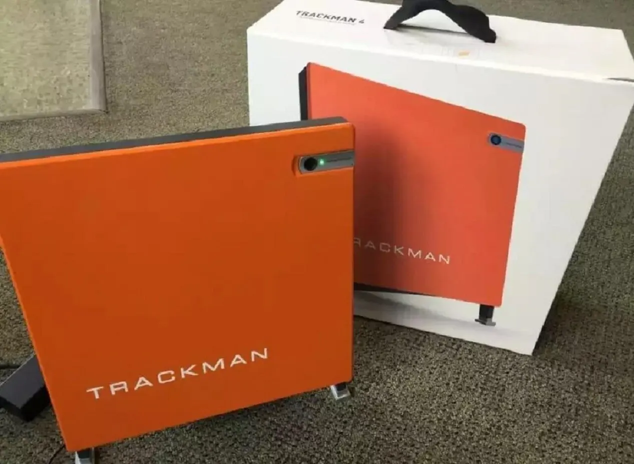 Новое поступление, аутентичный монитор TrackMan 4, симулятор игры в гольф, двойной радар, монитор для гольфа с полными деталями и аксессуарами
Новое поступление, аутентичный монитор TrackMan 4, симулятор игры в гольф, двойной радар, монитор для гольфа с полными деталями и аксессуарами