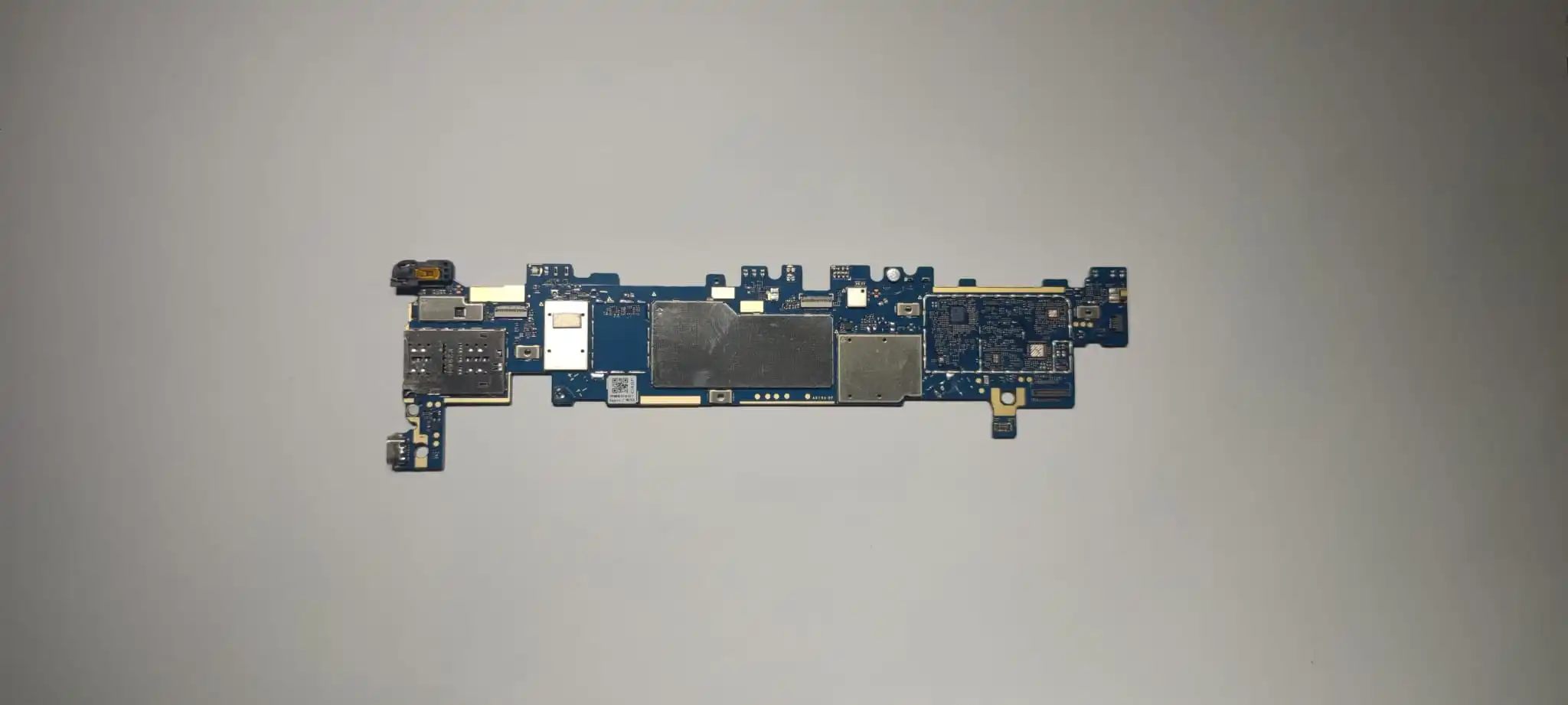 For HUAWEI T5-10İNCH AGS2-W09A MOTHERBOARD unlocked were tested and proved successful assembly meat and ready to use
For HUAWEI T5-10İNCH AGS2-W09A MOTHERBOARD unlocked were tested and proved successful assembly meat and ready to use