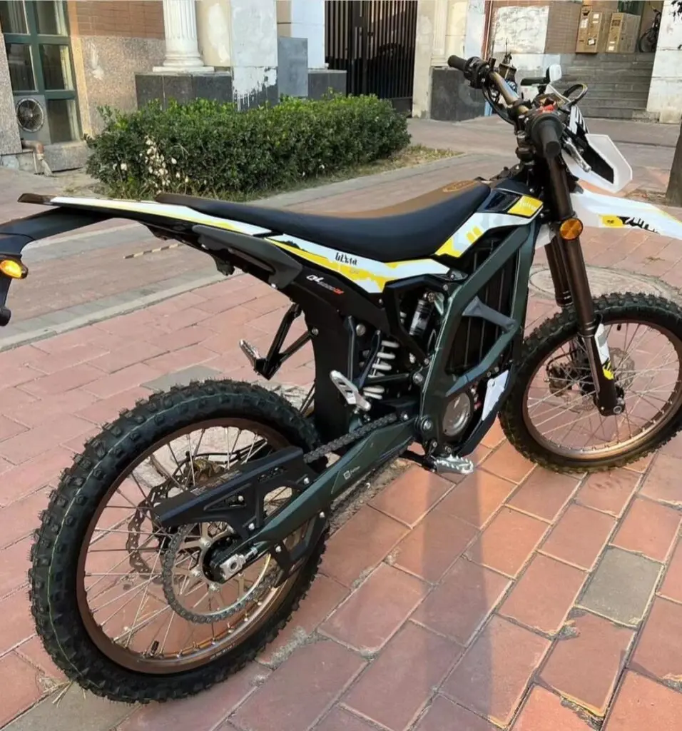 (Абсолютно новый) Большая скидка на 2023 74 в 55 Ач 12500 Вт Sur Ron Ultra Bee Surron 2,0 Электрический велосипед-внедорожник
(Абсолютно новый) Большая скидка на 2023 74 в 55 Ач 12500 Вт Sur Ron Ultra Bee Surron 2,0 Электрический велосипед-внедорожник