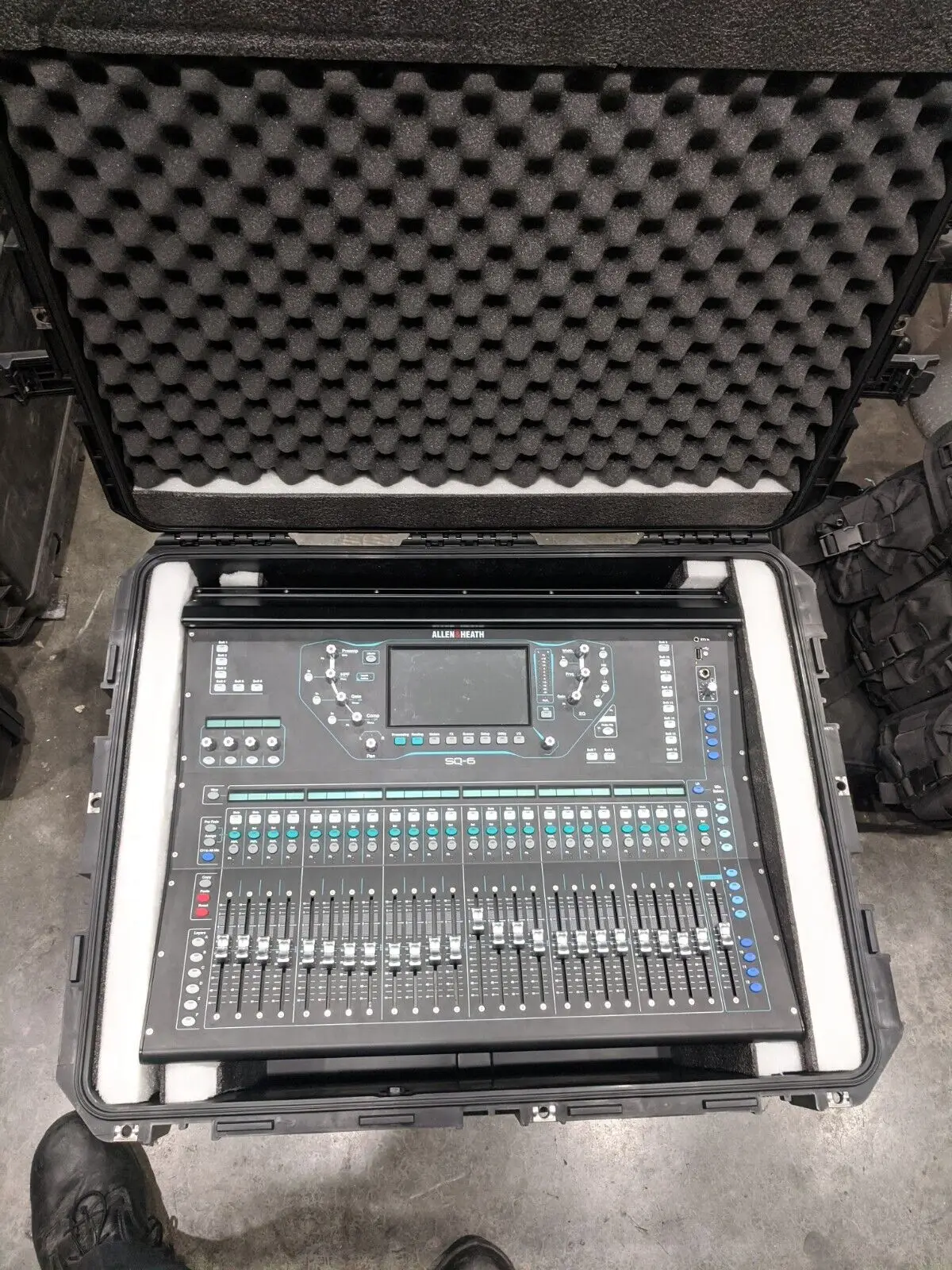 95%Big Discount Sales New Heath SQ-6 48-Channel / 36-Bus Digital Mixer with 24+1 Motorized Faders
95%Big Discount Sales New Heath SQ-6 48-Channel / 36-Bus Digital Mixer with 24+1 Motorized Faders