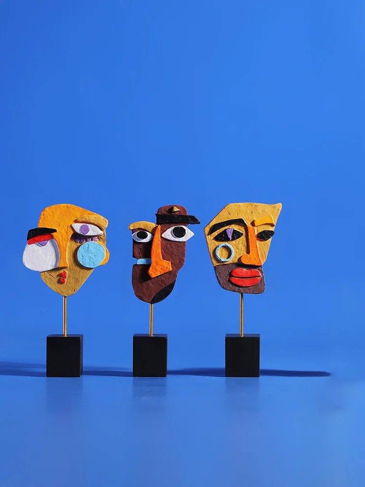 Nordic Creative Abstract Painted Face Mask Home Desktop Art Exhibition Hall Decoration Resin Handicraft Decoration
Nordic Creative Abstract Painted Face Mask Home Desktop Art Exhibition Hall Decoration Resin Handicraft Decoration