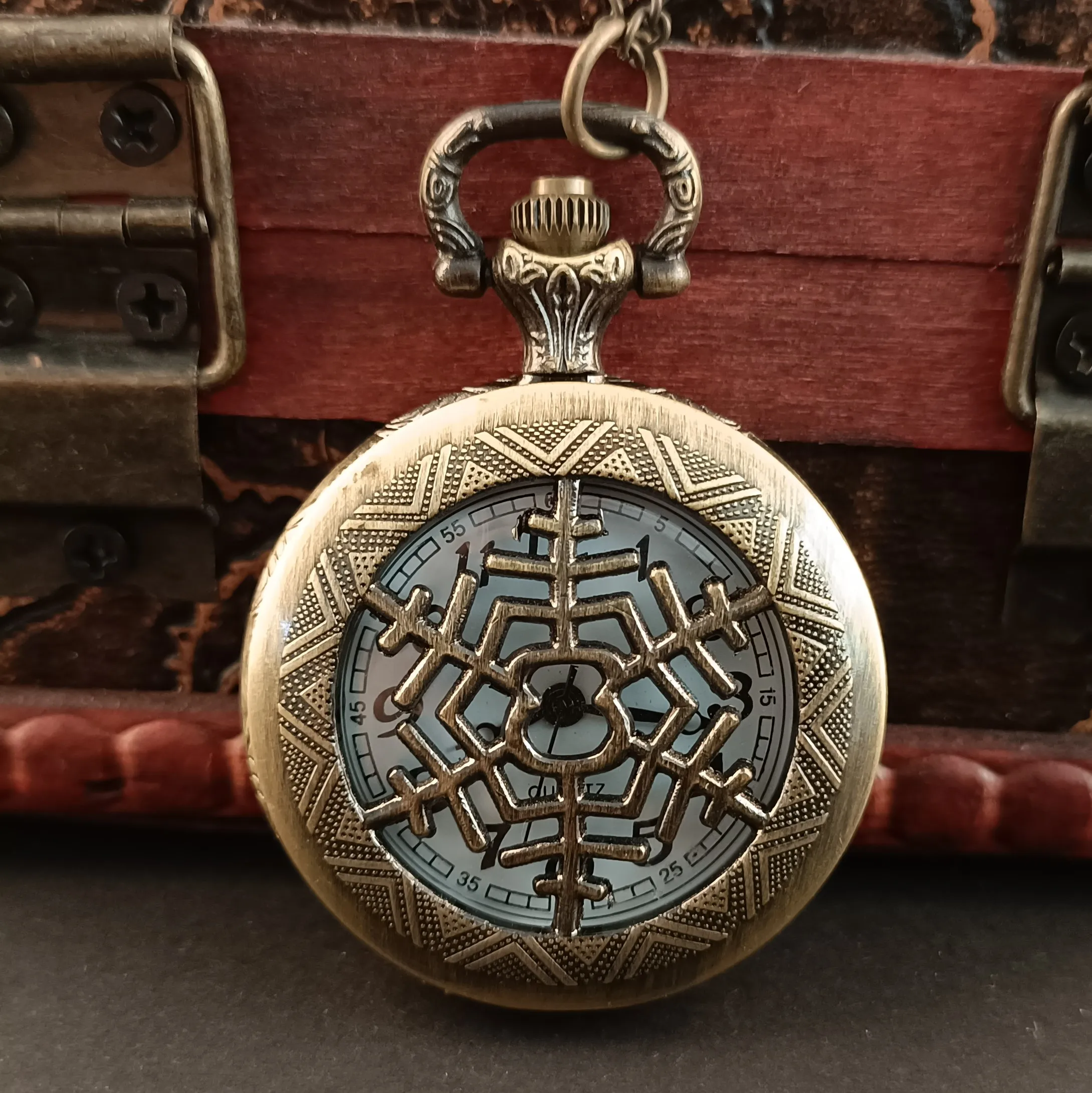 

Snowflake Skeleton Design Quartz Pocket Watch Bronze Vintage Mens Women Steampunk Chain Watches Gift reloj de bolsillo