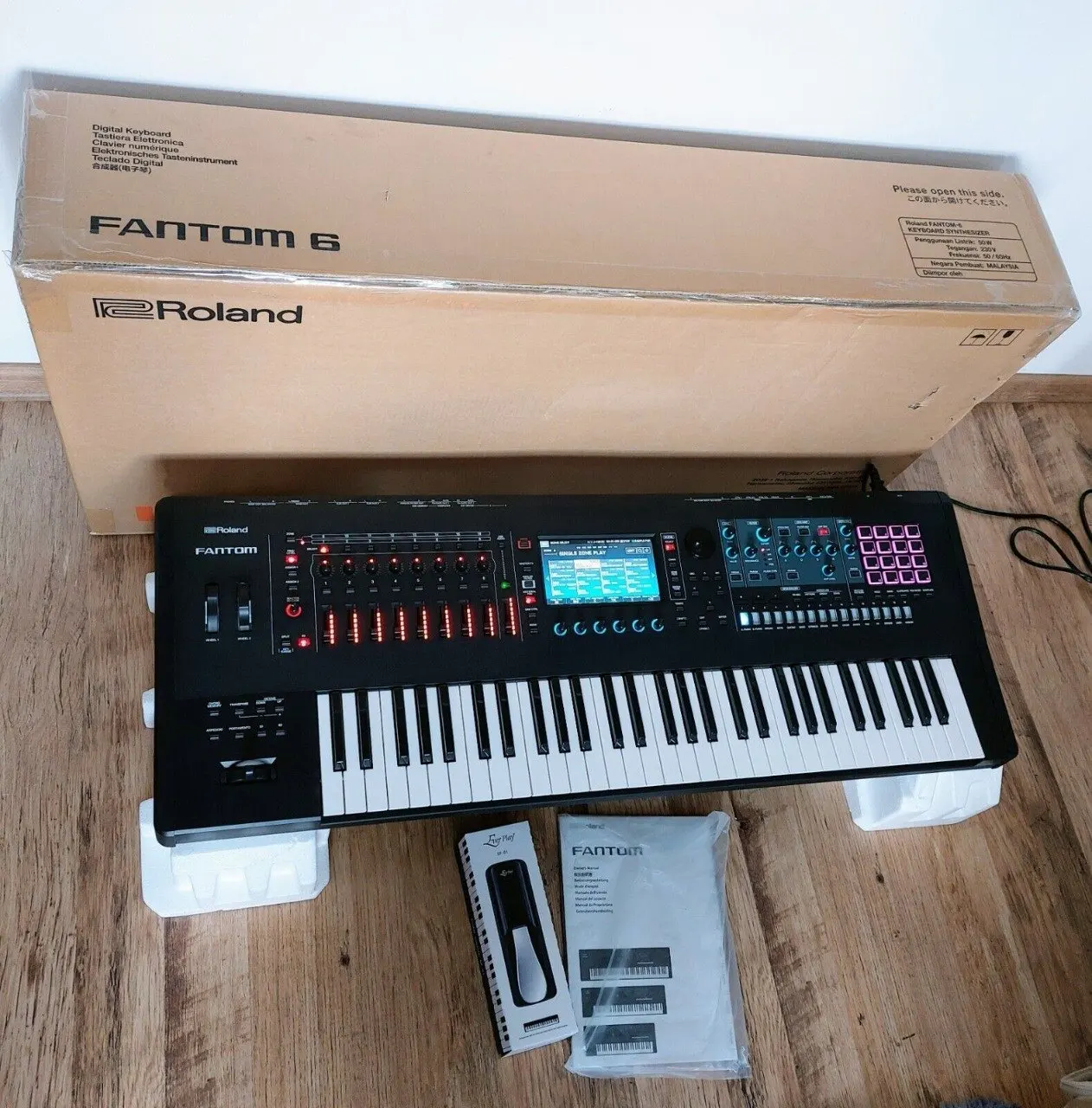 95%Big Discount Sales Black Plastic Original Roland Fantom 6 61-Key Keyboard Synthesizer Music Workstation
95%Big Discount Sales Black Plastic Original Roland Fantom 6 61-Key Keyboard Synthesizer Music Workstation