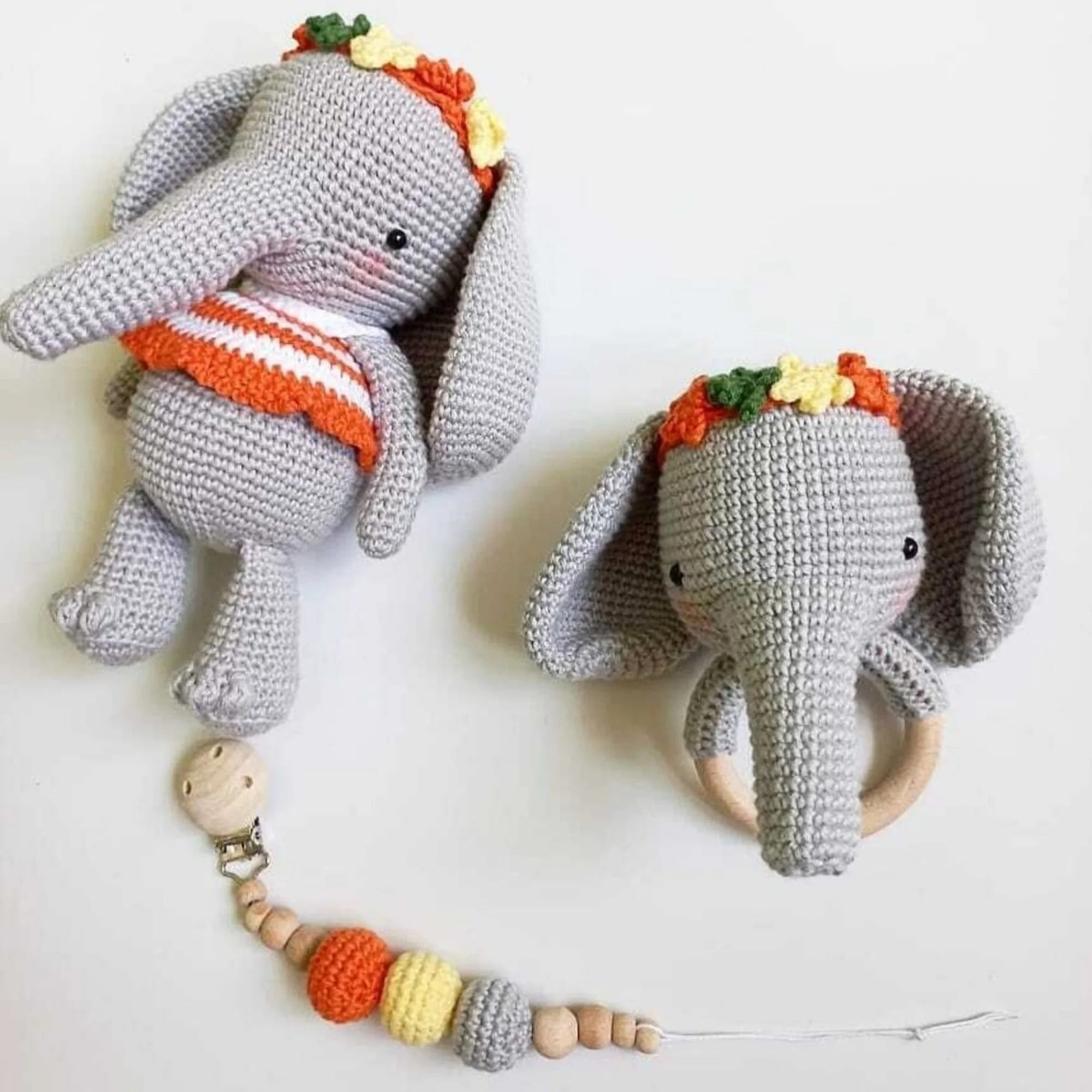 Amigurumi Flower Crown Pacifier Chain Rattle Gift Organic Knitted Animal Toy Washable Handmade Newborn Sleeping Companion
Amigurumi Flower Crown Pacifier Chain Rattle Gift Organic Knitted Animal Toy Washable Handmade Newborn Sleeping Companion