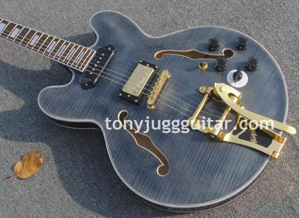 Custom 1964 ES 345 Reissues Gold Hardware Semi-hollow electric guitars,Bigs bridge 5 Way Varitone Switch ,Black Flame Maple Top
Custom 1964 ES 345 Reissues Gold Hardware Semi-hollow electric guitars,Bigs bridge 5 Way Varitone Switch ,Black Flame Maple Top