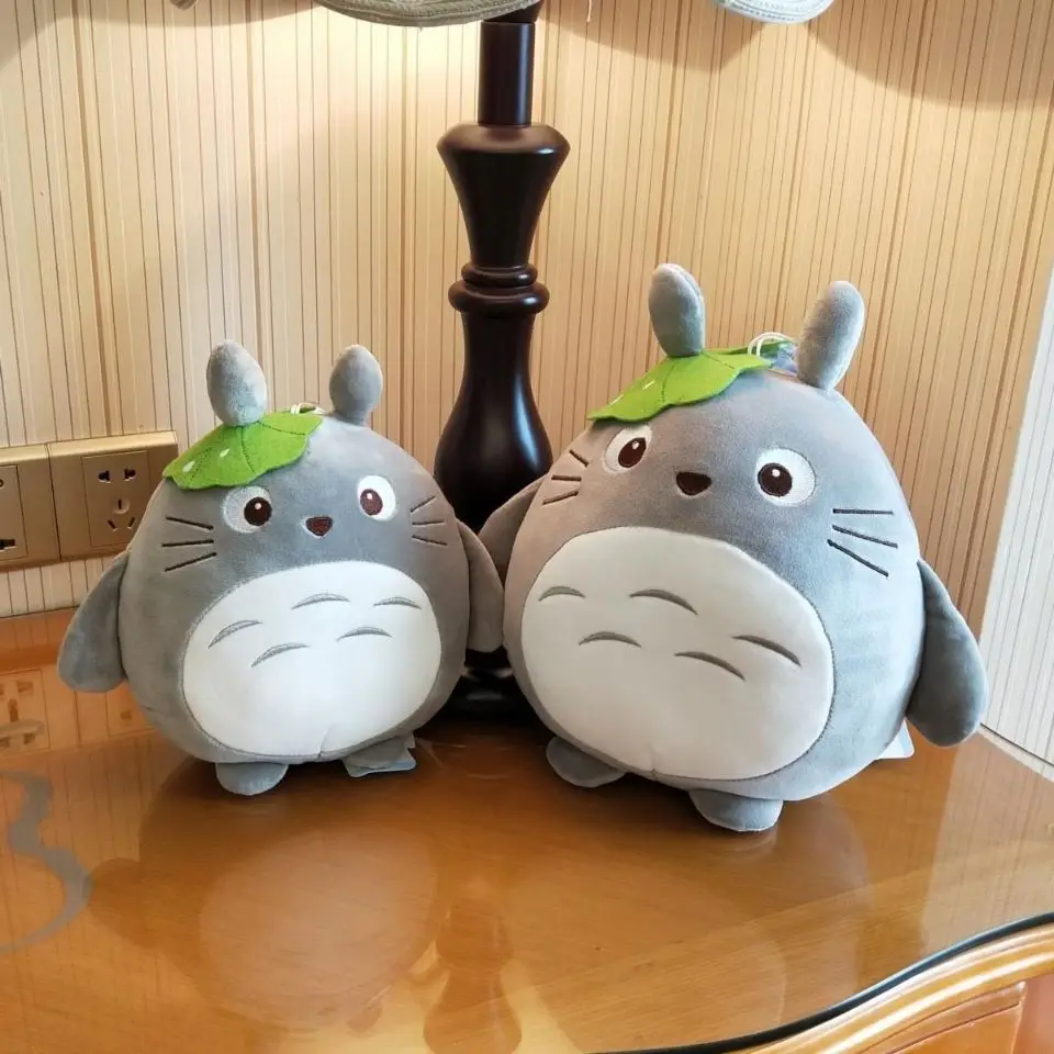 2023 New Plush Throw Pillow Totoro Doll Children Toys Room Decoration Cushion For Leaning On Birthday presents
2023 New Plush Throw Pillow Totoro Doll Children Toys Room Decoration Cushion For Leaning On Birthday presents