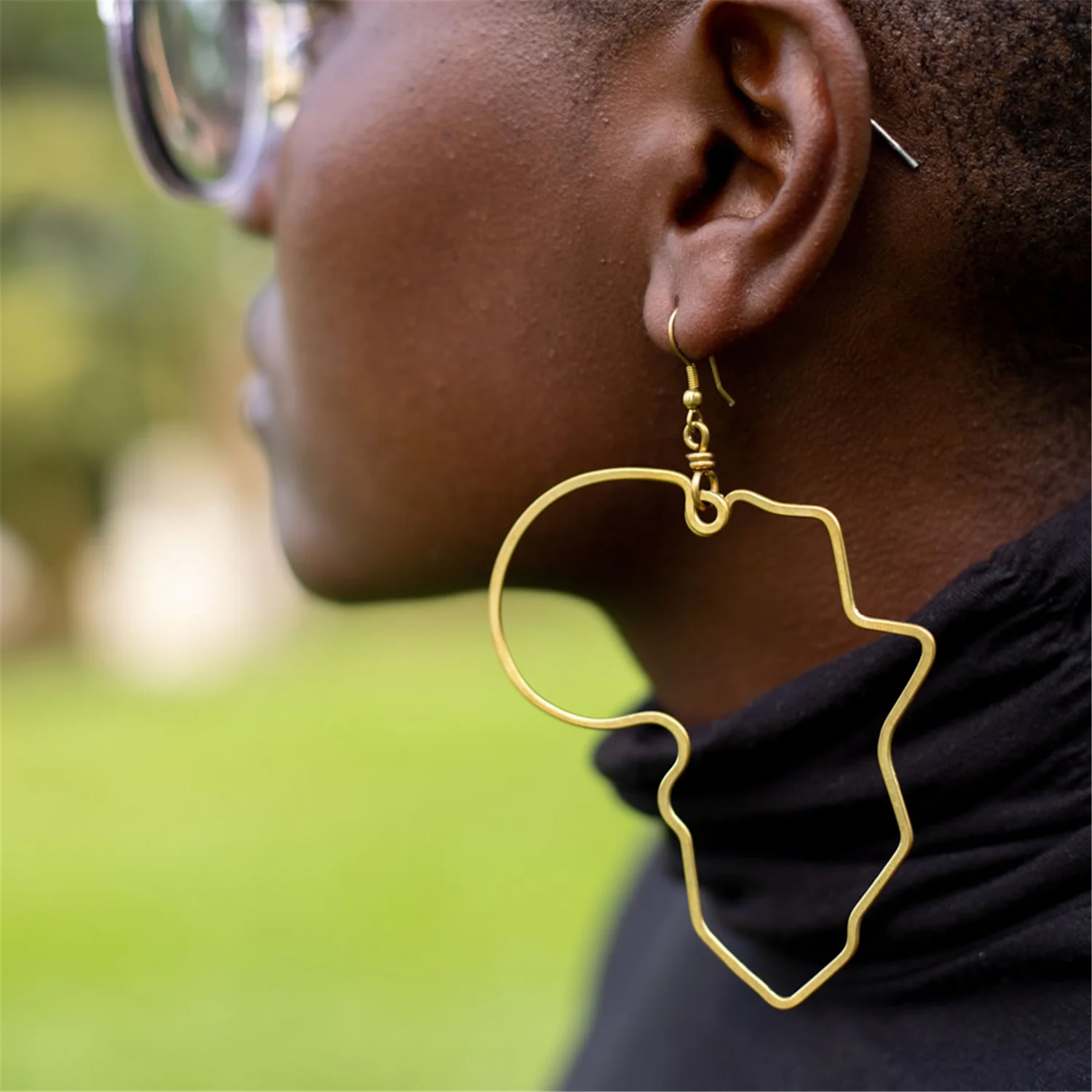 OnEon African Map Big Earrings Fashion Exaggerate Larger Earring Stud Africa Ornaments Traditional Ethnic Hyperbole Jewelry
OnEon African Map Big Earrings Fashion Exaggerate Larger Earring Stud Africa Ornaments Traditional Ethnic Hyperbole Jewelry