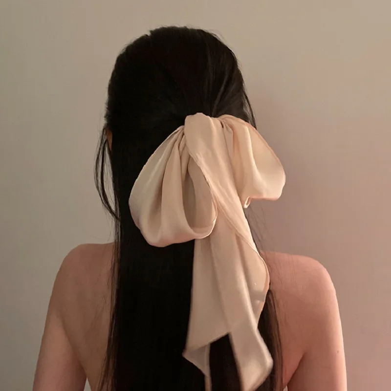 Retro French style pure color silk scarf streamer Korean style gentle Hong Kong style supe fairy temperament high-grade hairband
Retro French style pure color silk scarf streamer Korean style gentle Hong Kong style supe fairy temperament high-grade hairband