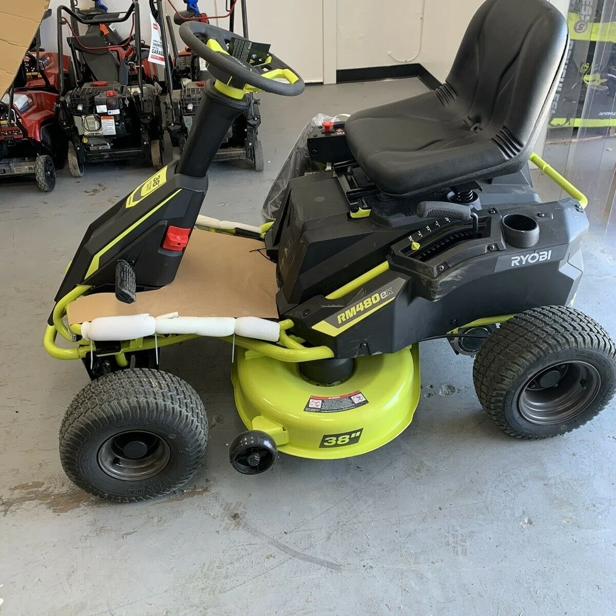 Factory Authentic New Outdoor Activities RYOBIS 38" RM480Ex 100Ah Battery Electric Riding Lawn Mower
Factory Authentic New Outdoor Activities RYOBIS 38" RM480Ex 100Ah Battery Electric Riding Lawn Mower