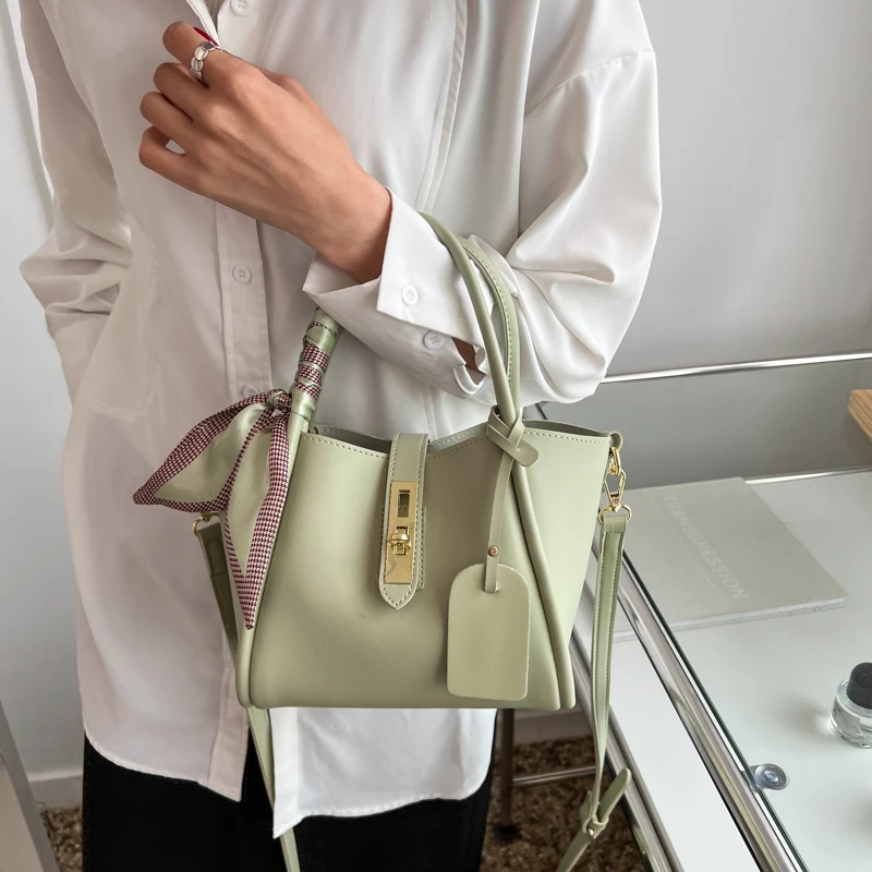 2022 Summer Light Weight Faux Leather Small Women Claissic Casual Crossbody Bag Messenger Bag For Ladies Handbagg
2022 Summer Light Weight Faux Leather Small Women Claissic Casual Crossbody Bag Messenger Bag For Ladies Handbagg