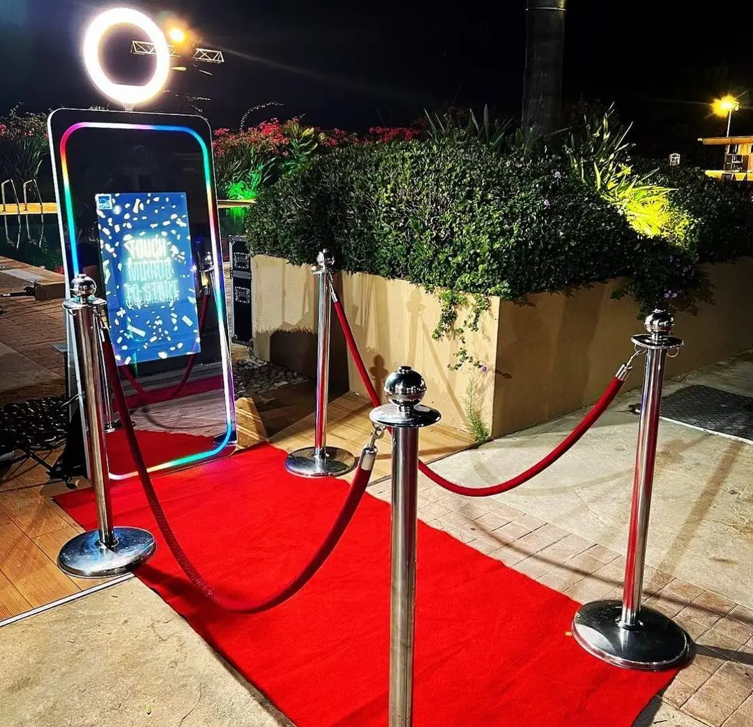 Magic Mirror Photo Booth 70 Inch For Wedding Party Activity Touch Screen Selfie Portable Mirror Photobooth
Magic Mirror Photo Booth 70 Inch For Wedding Party Activity Touch Screen Selfie Portable Mirror Photobooth