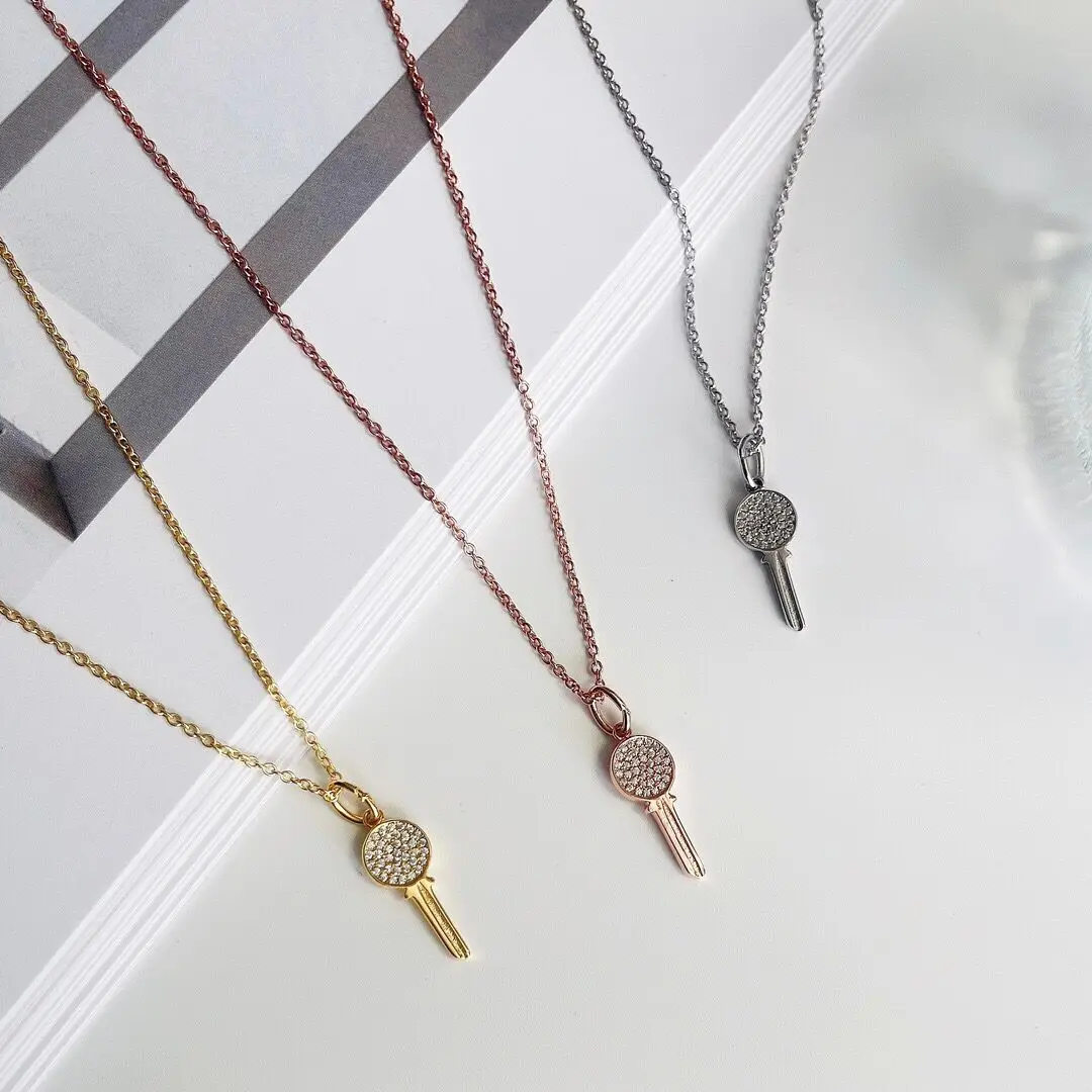 925 sterling silver key necklace pendant original 1:1 high quality gift woman accessories
925 sterling silver key necklace pendant original 1:1 high quality gift woman accessories