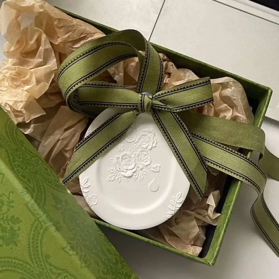 Solid Fragrance Scented Wax Oval Tablets Cabinet Closet Freshener Aromatherapy Deodorant Fragrance Home Decor Luxury Gift
Solid Fragrance Scented Wax Oval Tablets Cabinet Closet Freshener Aromatherapy Deodorant Fragrance Home Decor Luxury Gift