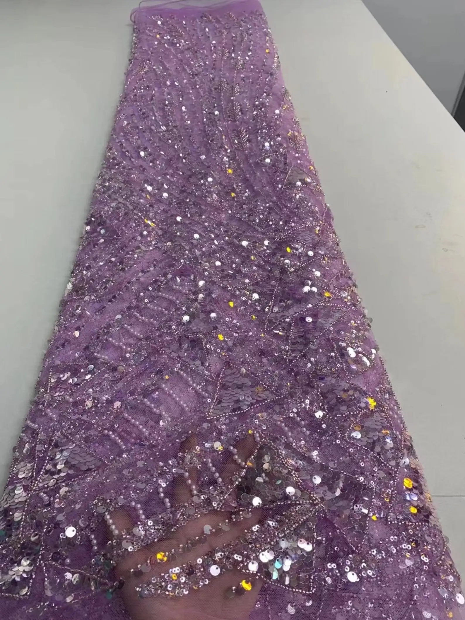 5 yard Sparkle Sequined Tulle Lace Fabric Purple Heavy Beading Tulle Lace Fabric for Prom Dress Ball Gowns Couture Evening Dress
5 yard Sparkle Sequined Tulle Lace Fabric Purple Heavy Beading Tulle Lace Fabric for Prom Dress Ball Gowns Couture Evening Dress