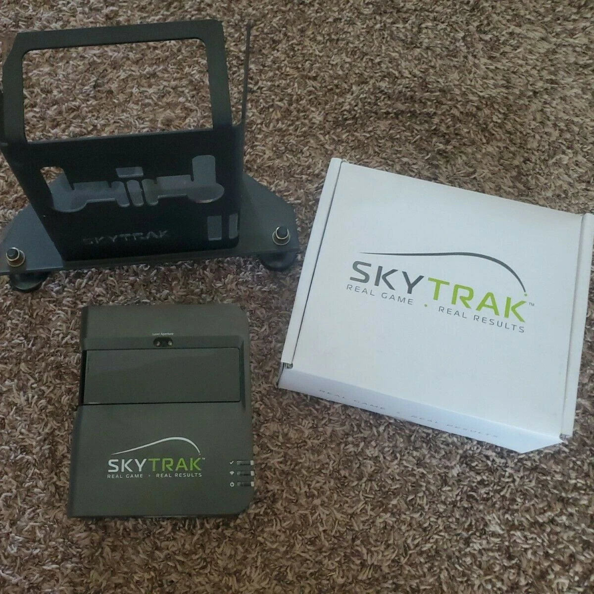 Authentic ORIGINAL NEW DISCOUNT SkyTrak Golf Simulator Launch Monitor + Skytrak Protective Case.
Authentic ORIGINAL NEW DISCOUNT SkyTrak Golf Simulator Launch Monitor + Skytrak Protective Case.