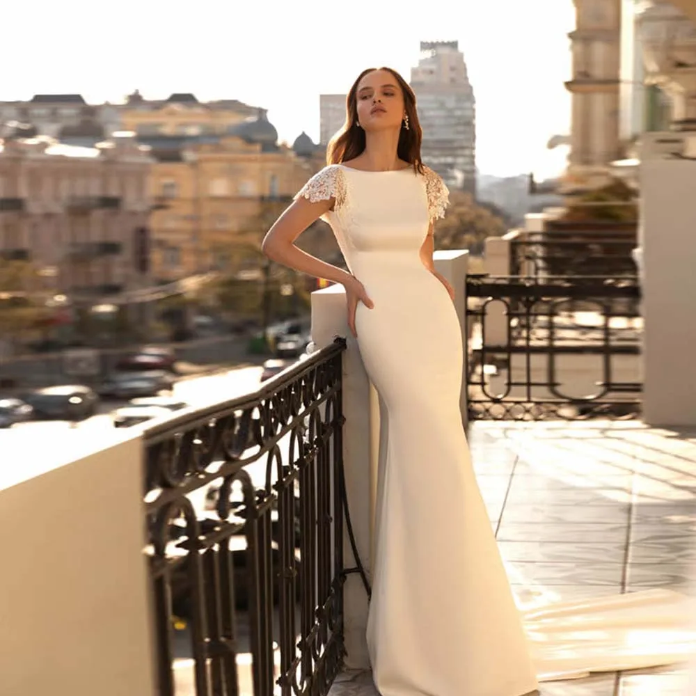 Vintage Wedding Dresses Lace Appliques Backless Bride Dress 2022 New Boat Neck Satin Mermaid Sweep Train Bridal Gown For Women
Vintage Wedding Dresses Lace Appliques Backless Bride Dress 2022 New Boat Neck Satin Mermaid Sweep Train Bridal Gown For Women
