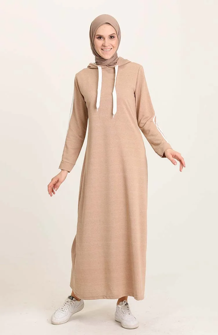 New Fashion Hooded Sports Long Dress Hijab Women Islamic Clothing Colorful Muslim Turkish Made Dubai Turkey Free Shipping
New Fashion Hooded Sports Long Dress Hijab Women Islamic Clothing Colorful Muslim Turkish Made Dubai Turkey Free Shipping