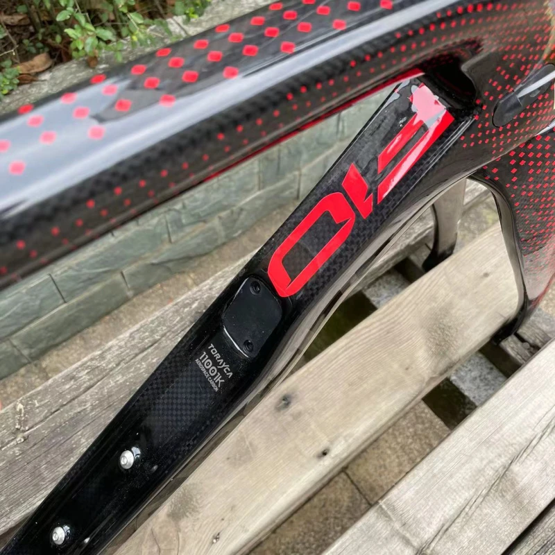 【Made in Taiwan】 2023 F10 T1100 Carbon Road Bike Frame Bicycle Frameset Full Carbon Bike Frame
【Made in Taiwan】 2023 F10 T1100 Carbon Road Bike Frame Bicycle Frameset Full Carbon Bike Frame