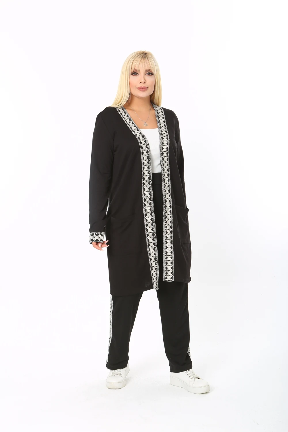 Plus Size Women Two Pieces Sets Kimono Design Solid Colors Stripe Detail Two Ply Fleece Fabric Made in Turkey XL 2XL 3XL 4XL
Plus Size Women Two Pieces Sets Kimono Design Solid Colors Stripe Detail Two Ply Fleece Fabric Made in Turkey XL 2XL 3XL 4XL