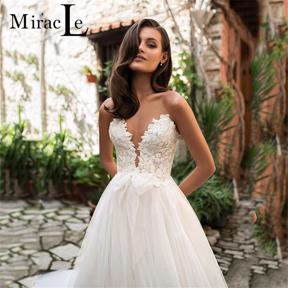 Classic Deep V Neck Wedding Dresses For Women A Line Wedding Gown For Bride Lace Appliques Backless 2022 Popular Robe De Mariée
Classic Deep V Neck Wedding Dresses For Women A Line Wedding Gown For Bride Lace Appliques Backless 2022 Popular Robe De Mariée