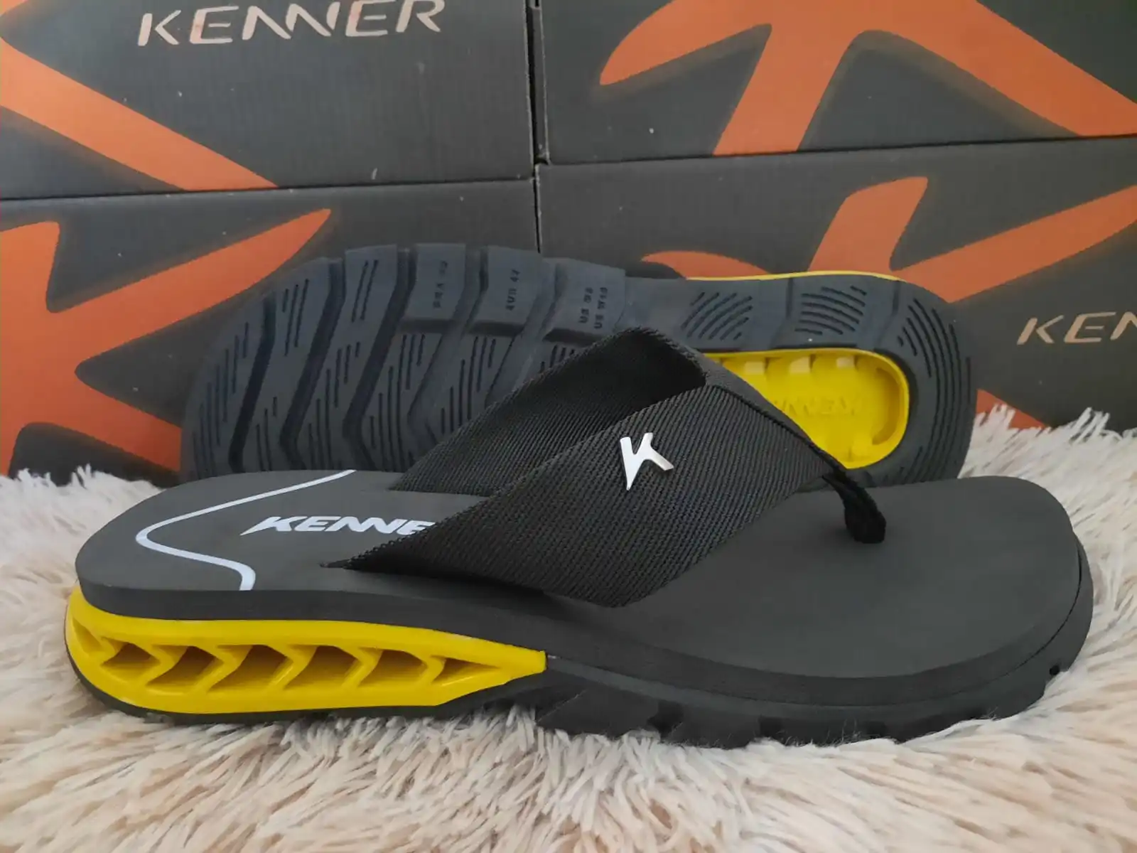 Kenner Rakka Slippers Sandals/tendencia/comfort/quality/Oliver store/new summer collection/for the whole family
Kenner Rakka Slippers Sandals/tendencia/comfort/quality/Oliver store/new summer collection/for the whole family