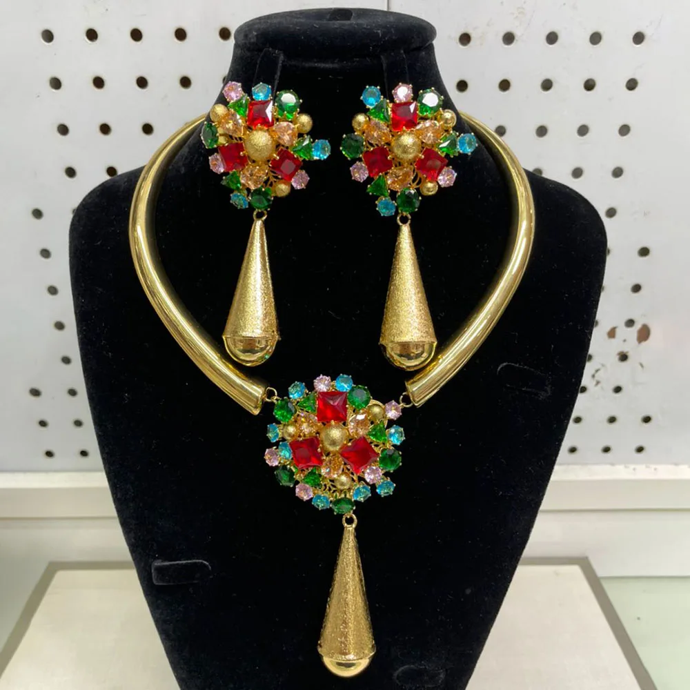 Luxury Gold Plated Jewelry Set Women Fashion Crystal Flower Dangle Earrings and Necklace Jewelry Set for Bridal Weddings Gifts
Luxury Gold Plated Jewelry Set Women Fashion Crystal Flower Dangle Earrings and Necklace Jewelry Set for Bridal Weddings Gifts