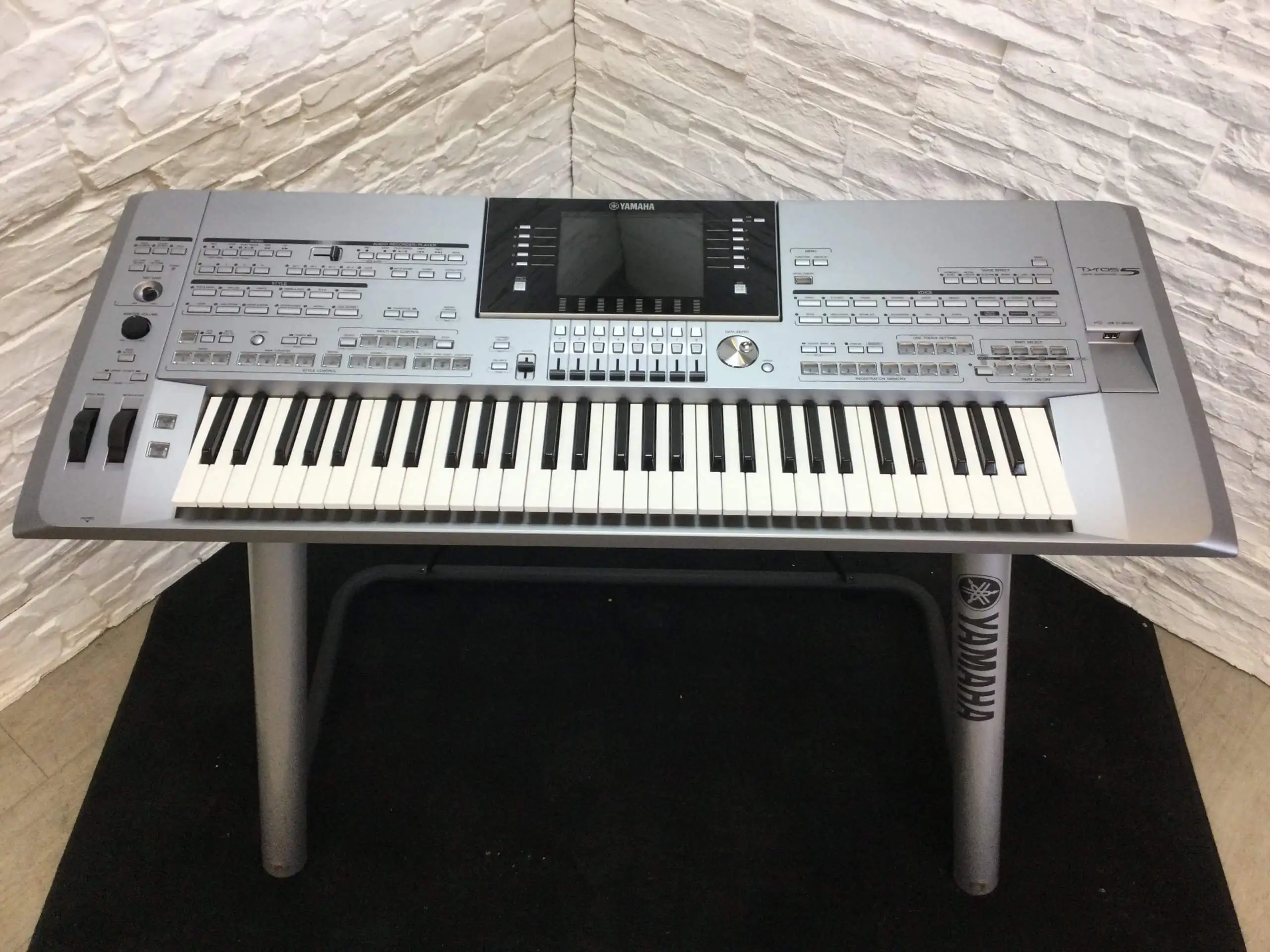 Summer Discount Sales on Genos Tyros 5 76 keys Arranger Workstations 76-Key Digital Piano
Summer Discount Sales on Genos Tyros 5 76 keys Arranger Workstations 76-Key Digital Piano