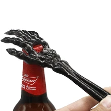 Cast Iron Skeleton Hands Bottle Opener Black Metal Beer Bottle Opener for Halloween Theme Party Bar Tool Men Gift
