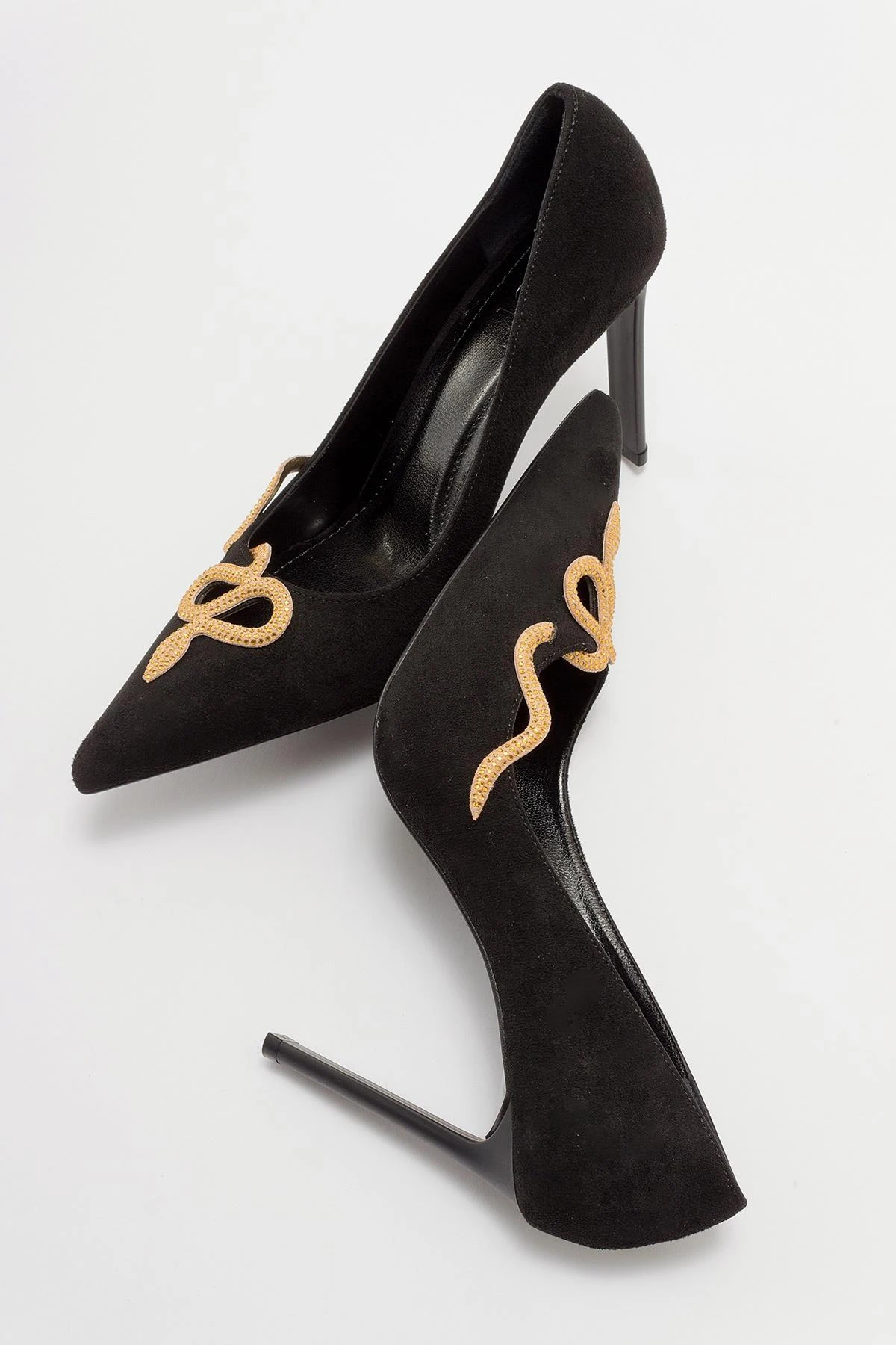 Larino Thin High Heels Gold Silver Color Snake Embroidered Pointed Toe Stiletto Beige Black Leather Suede Stylish
Larino Thin High Heels Gold Silver Color Snake Embroidered Pointed Toe Stiletto Beige Black Leather Suede Stylish