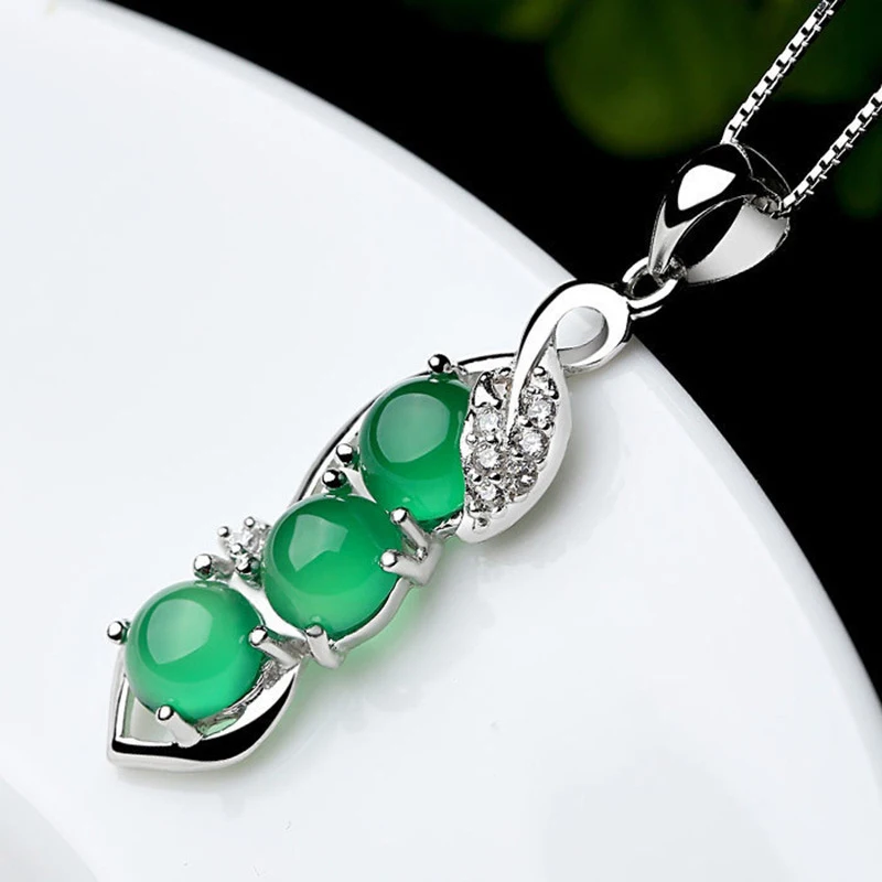 HOYON Synthetic Chalcedony Safe Green Bean Pendant 925 Silver Color Necklace Women's Chinese Agate Exquisite Necklace Jewelry
HOYON Synthetic Chalcedony Safe Green Bean Pendant 925 Silver Color Necklace Women's Chinese Agate Exquisite Necklace Jewelry