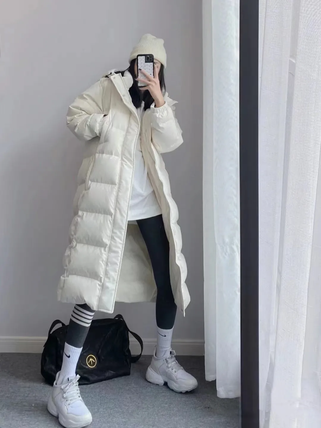 High Quality Warm Long Zipper Couple Hooded Winter Down Jacket Fashion Brand Warm Coat
High Quality Warm Long Zipper Couple Hooded Winter Down Jacket Fashion Brand Warm Coat