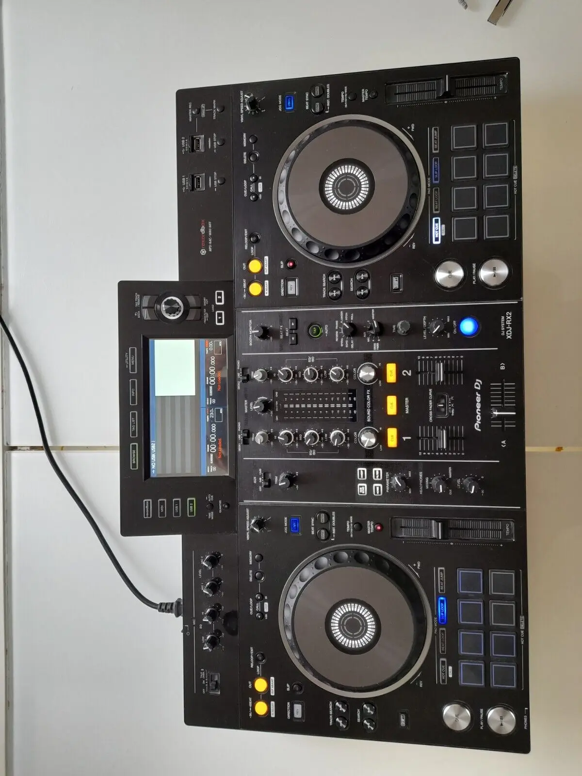 HOT SALES Immaculate Pioneer XDJ-RX2 - Pionner monitors - headphones and Deck saver
HOT SALES Immaculate Pioneer XDJ-RX2 - Pionner monitors - headphones and Deck saver