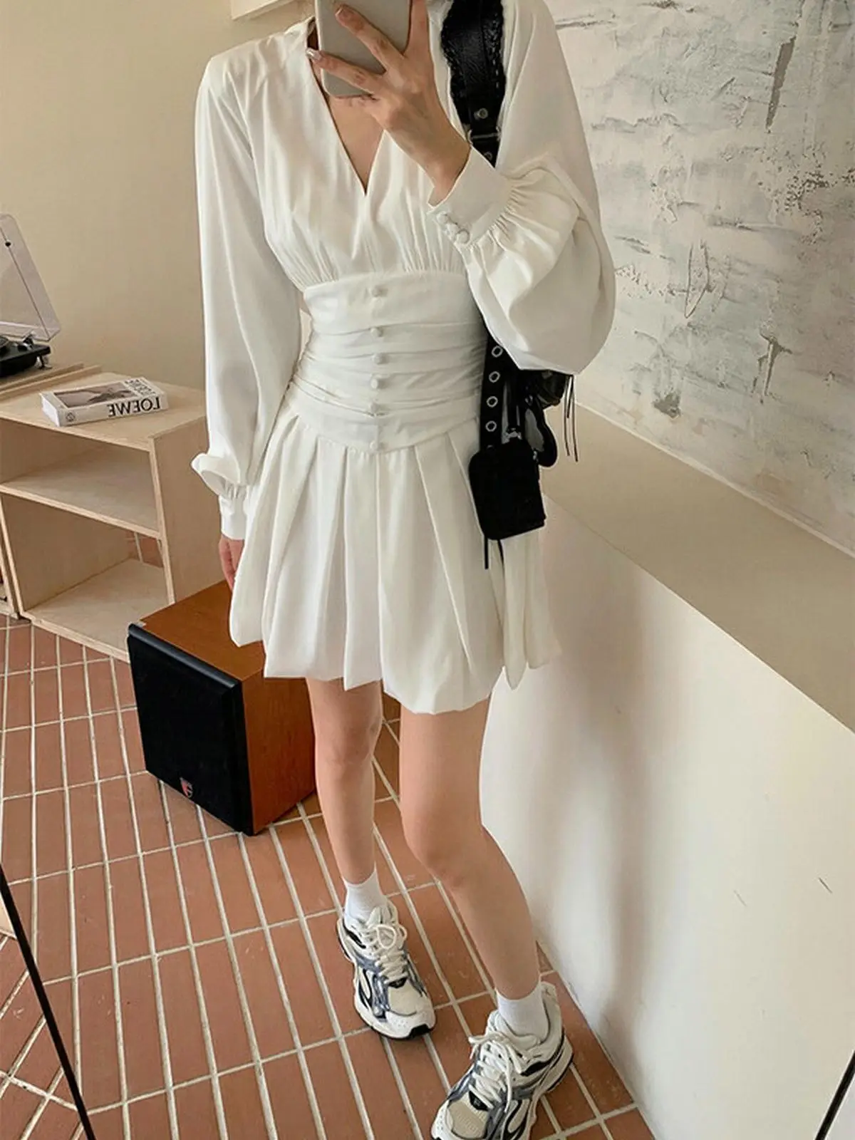 Toppies New Women V-neck Buttons slim fit dress white black color french style mini dress long sleeves
Toppies New Women V-neck Buttons slim fit dress white black color french style mini dress long sleeves