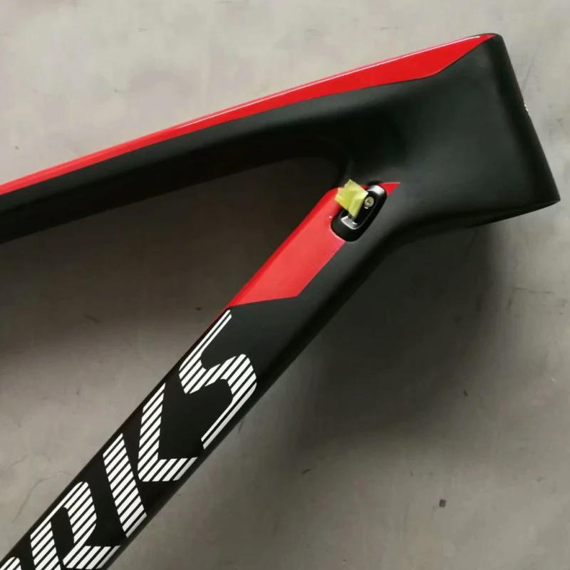 2022 New EPIC Carbon MTB Frame 29er Carbon Mountain Bike Frame BSA Carbon Frame S/M/L off-road bike Frame
2022 New EPIC Carbon MTB Frame 29er Carbon Mountain Bike Frame BSA Carbon Frame S/M/L off-road bike Frame