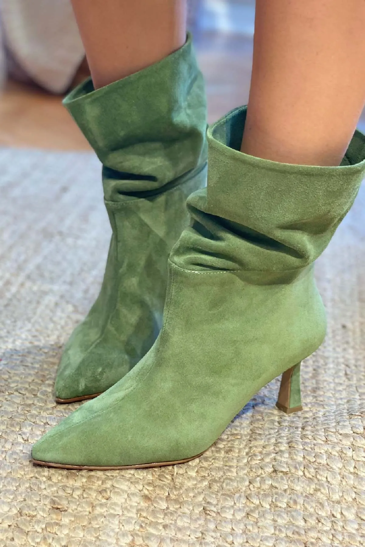 Tina Inner Outer Genuine Leather Suede Thin Heeled Pointed Toe Women's Boots Green Gray Beige Black Ecru Kamel Poshnmore Boots
Tina Inner Outer Genuine Leather Suede Thin Heeled Pointed Toe Women's Boots Green Gray Beige Black Ecru Kamel Poshnmore Boots